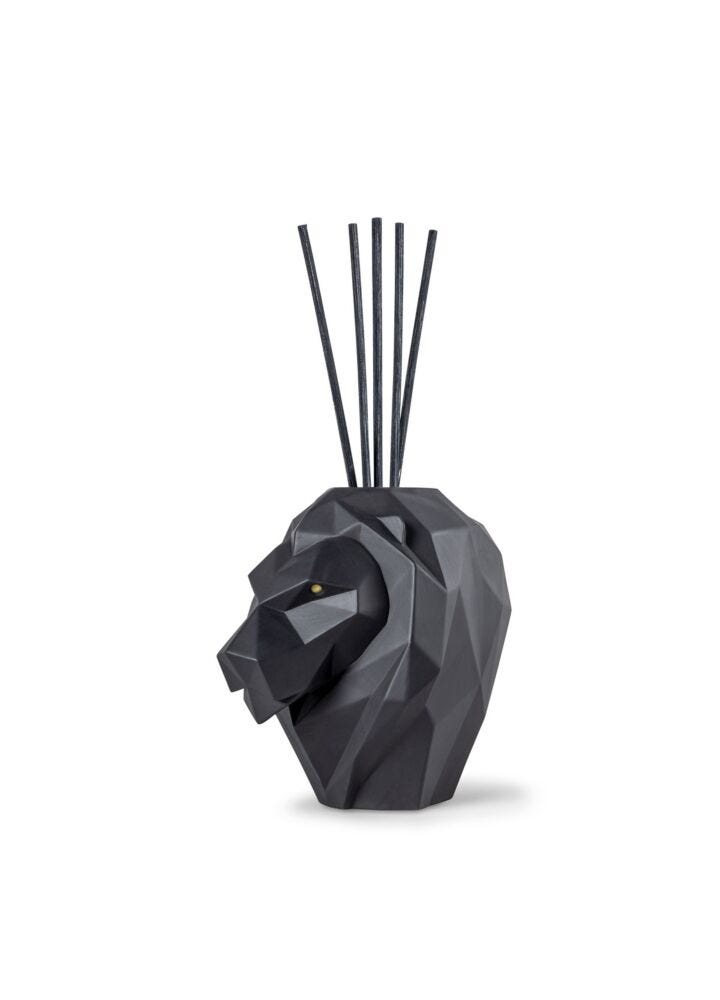 Lion perfume diffuser. Unbreakable spirit Scent in Lladró