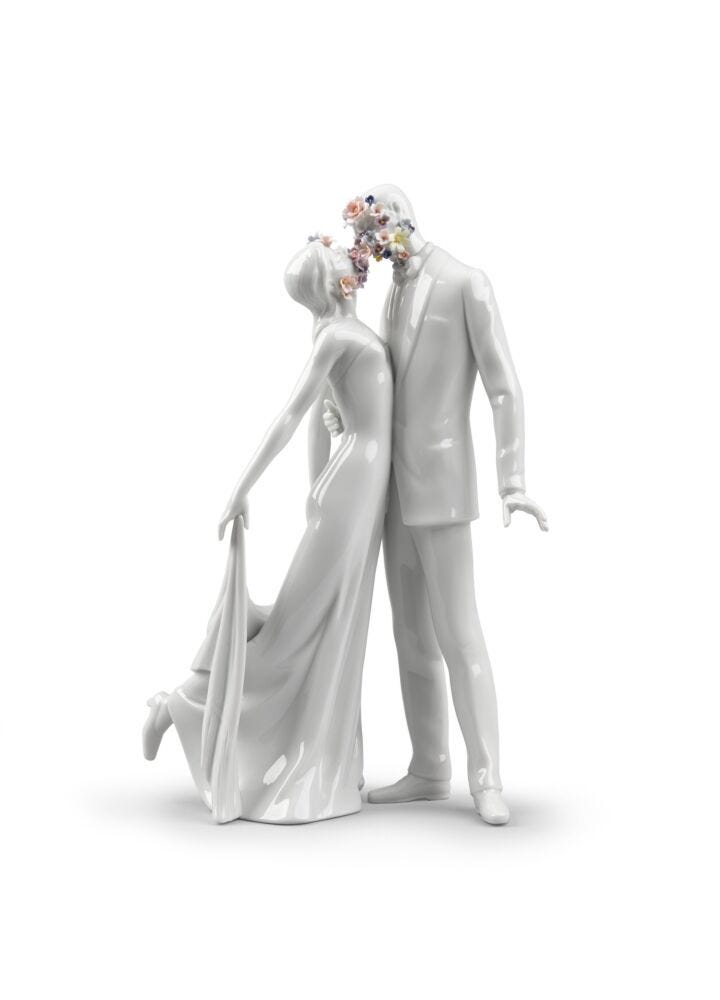 Love I (blossoms) Sculpture in Lladró