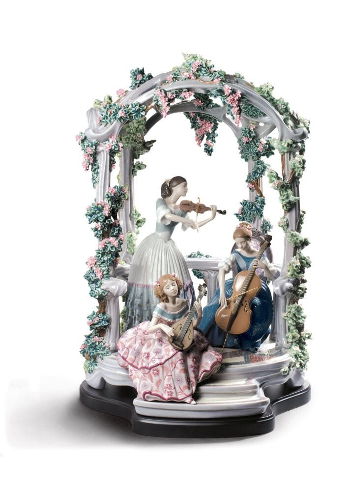 Summertime Symphony Women Sculpture. Limited Edition in Lladró