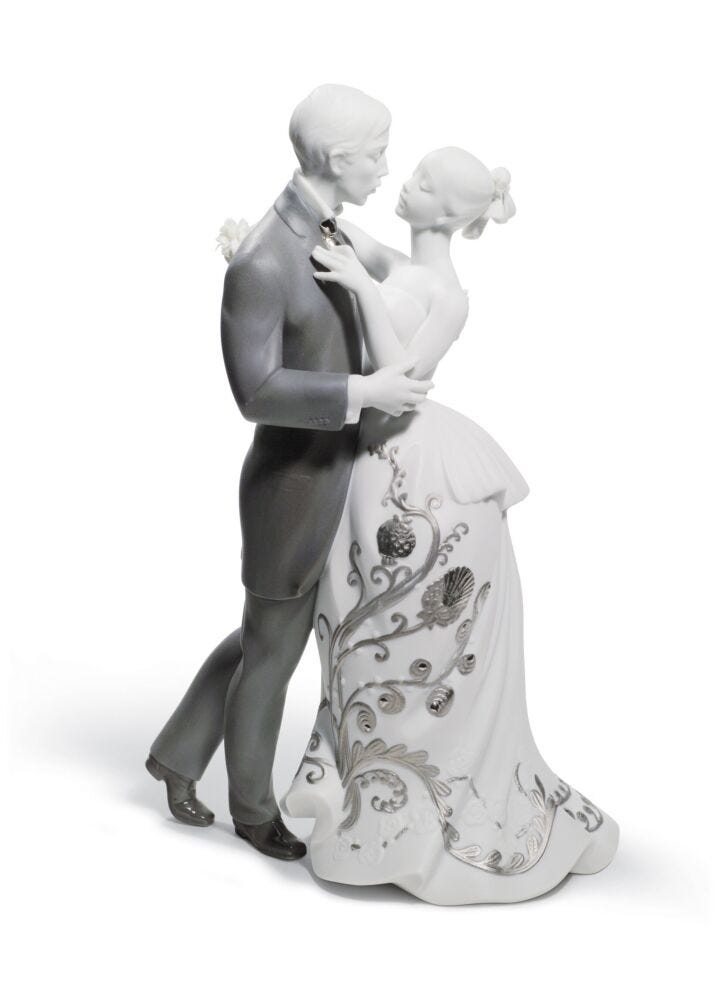 Lovers' Waltz Couple Figurine. Silver Lustre in Lladró