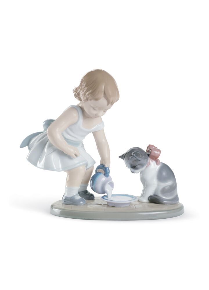 Kitty's Breakfast Time Figurine in Lladró