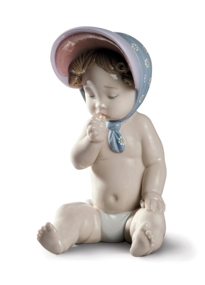 Girl with Bonnet Figurine in Lladró