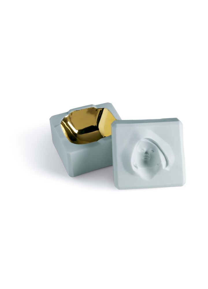 Inside out box - girl (turquoise) in Lladró