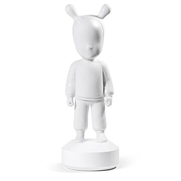 The White Guest Figurine. Large Model. in Lladró