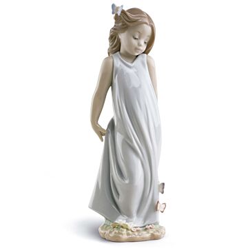 Friend of The Butterflies Girl Figurine in Lladró