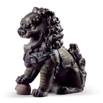 Oriental Lion Sculpture. Black in Lladró