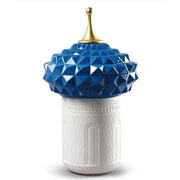 South Tower Candle 1001 Lights. Unbreakable Spirit Scent in Lladró
