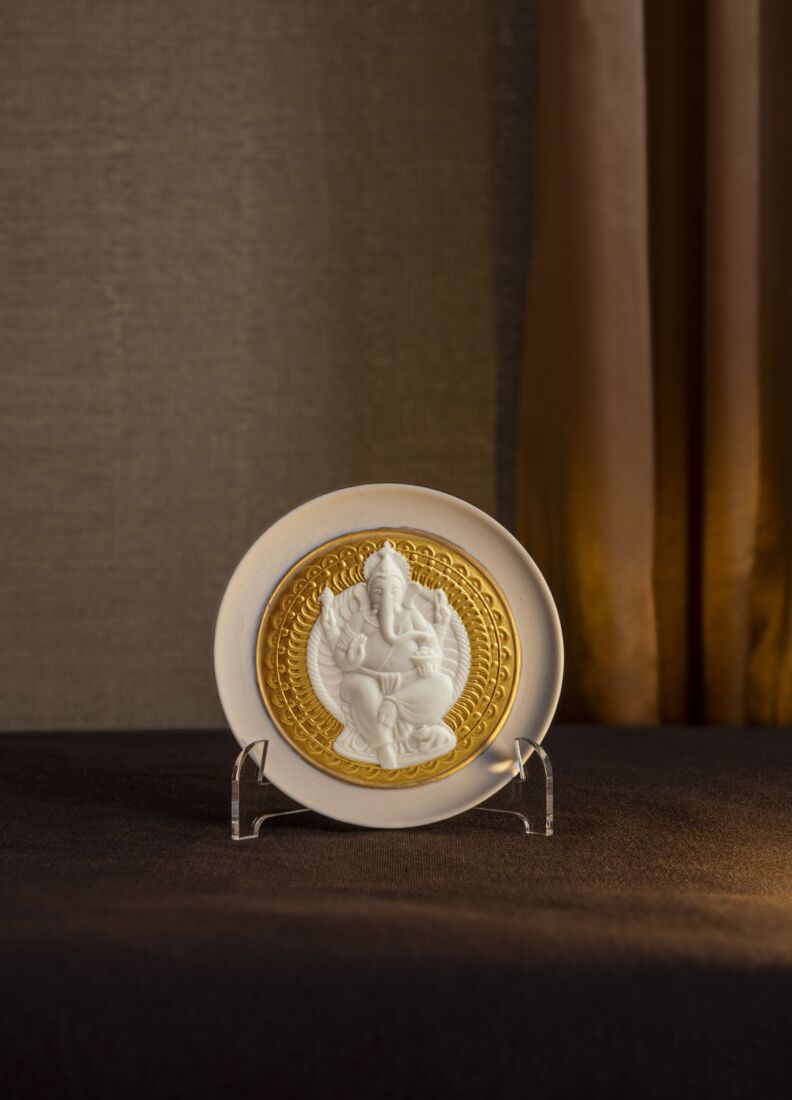 Piatto decorativo Lord Ganesha. Lustro oro, 1 di 3