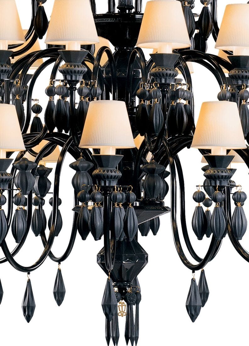 Belle de Nuit 40 Lights Chandelier. Absolute Black (US), 5 of 5