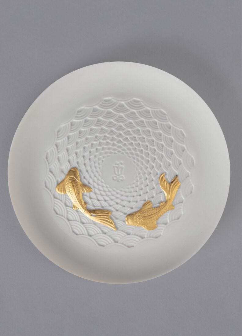 Plato Koi. Lustre dorado, 5 de 5