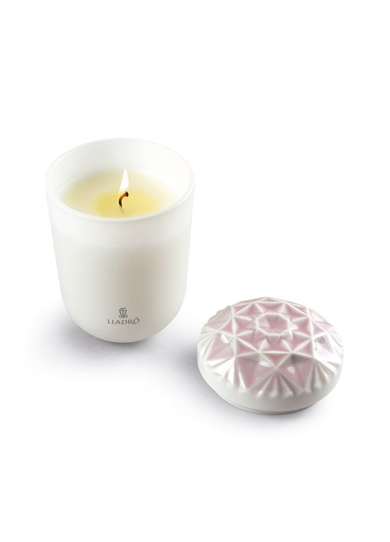 Echoes of Nature Candle. I Love You, Mom Scent, 2 of 5