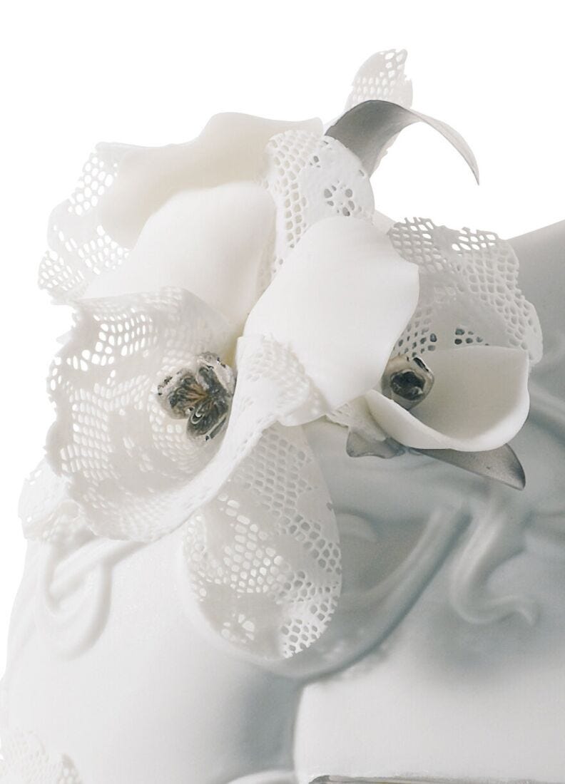 My Fair Lady Bust Figurine. Silver Lustre, 1 of 4