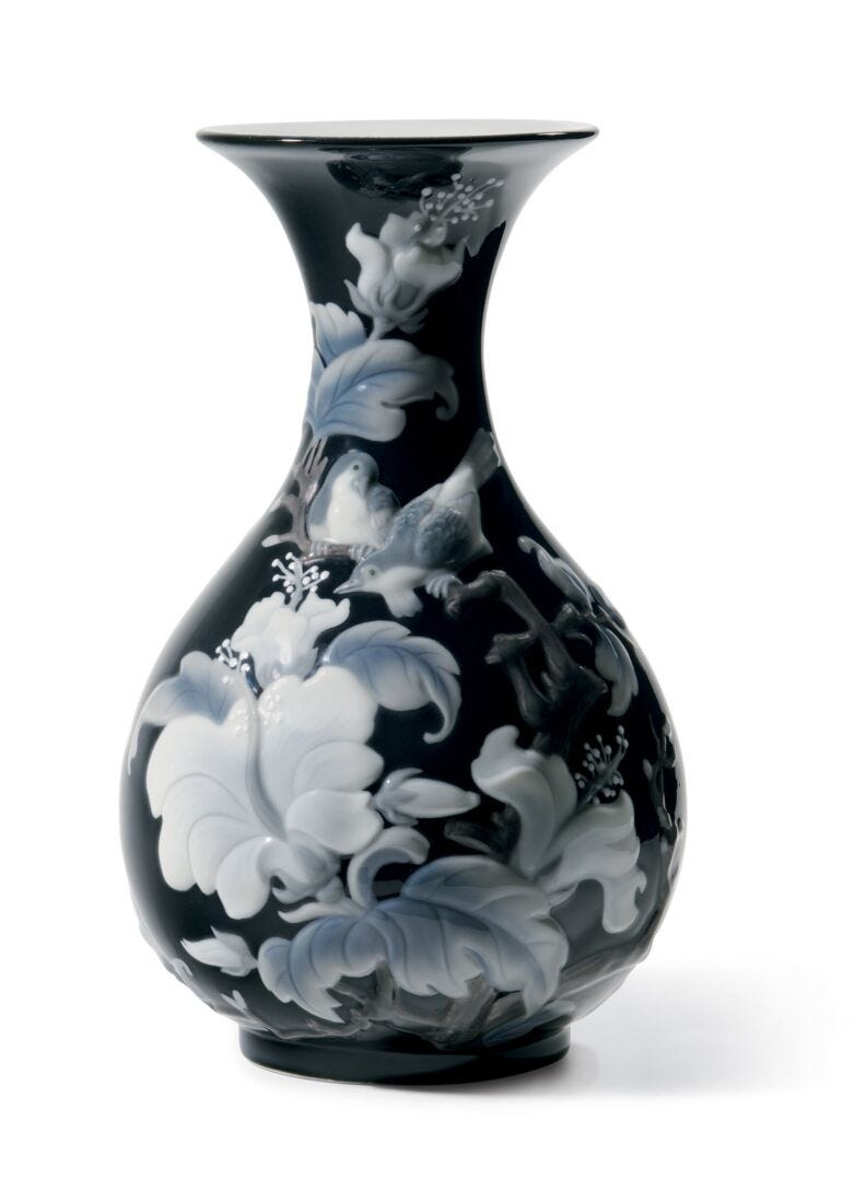 Sparrows Vase. Black, 1 of 2