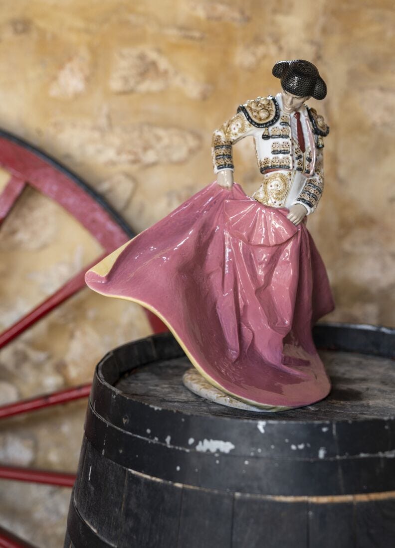 Matador Sculpture. White Outfit, 5 of 7