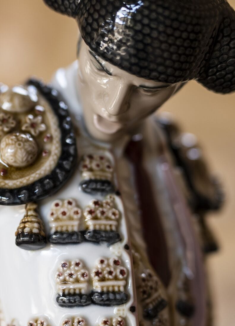 Matador Sculpture. White Outfit, 6 of 7