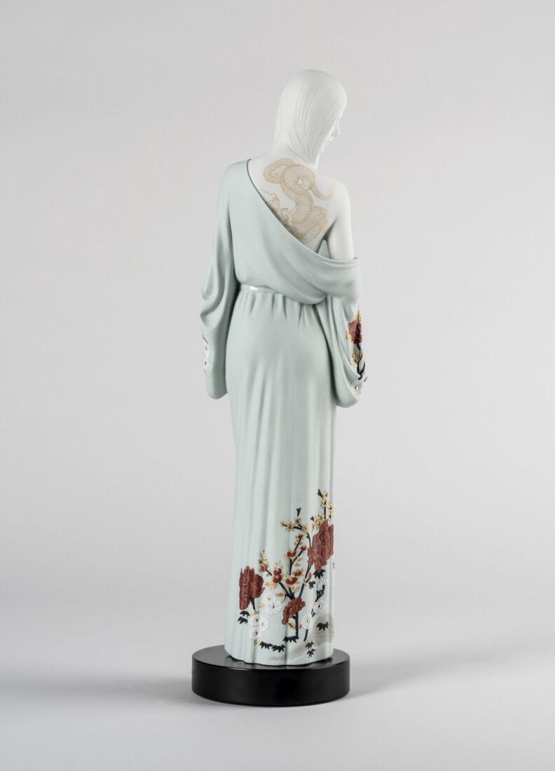 Figura Mujer La joven del dragón, 3 de 6