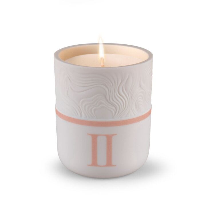 Timeless Candle II. Sweet Memories Scent in Lladró