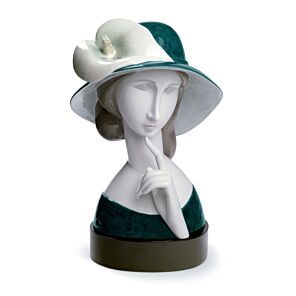 Donna con cappello e calla