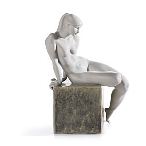 ESSENCE OF WOMAN III in Lladró