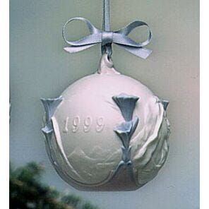 1999 Christmas ball